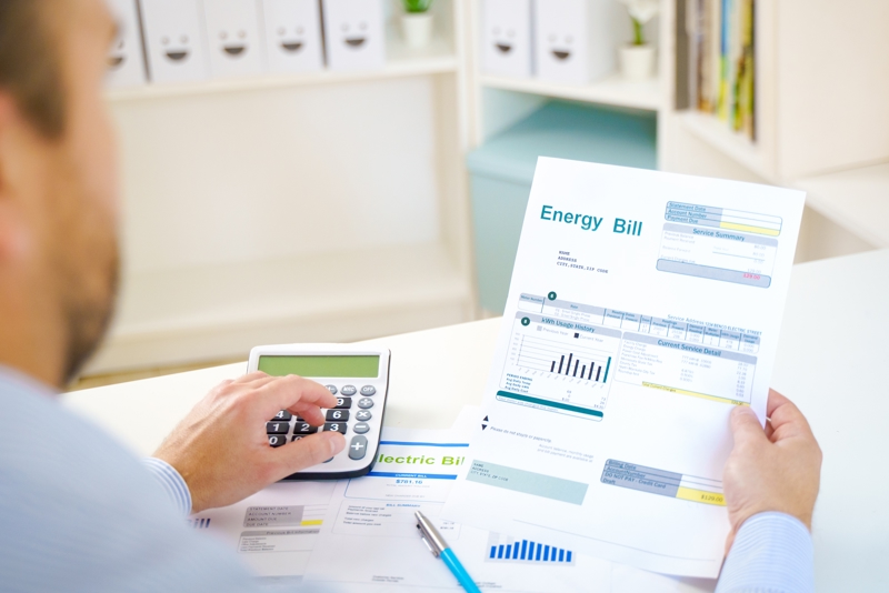 Energierekening Energie Rekening Calculator Narekenen Controleren Shutterstock 2050722527